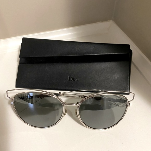 Dior sunglasses - Picture 2 of 4